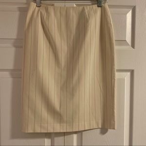 Ann Taylor Fully Lined Pencil Skirt